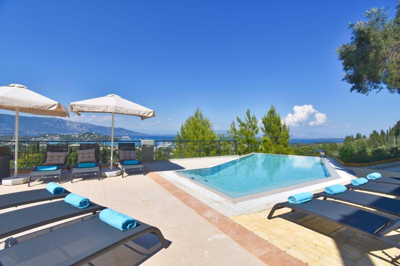 Julie Christie - Pool - Amazing Seaview *